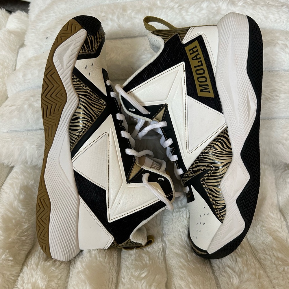 Moolah Basketball Sneakers